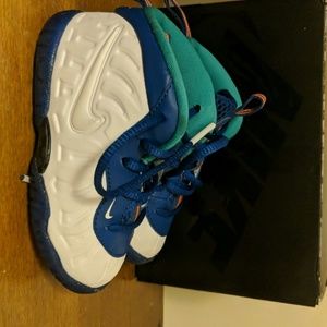 Toddler basketball shoes